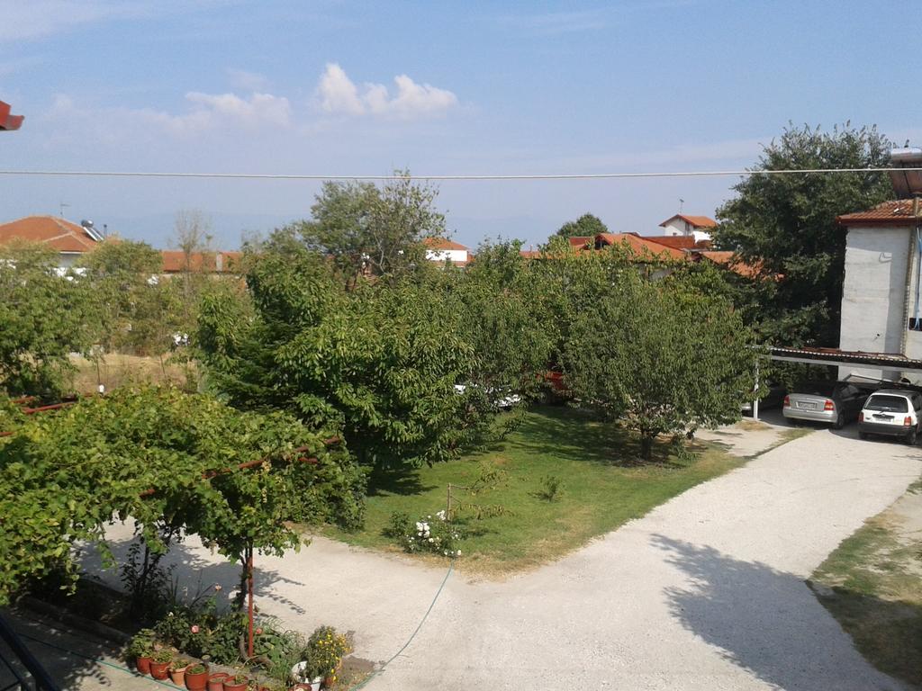 Guesthouse Adonis Káto Loutrákion Exterior foto
